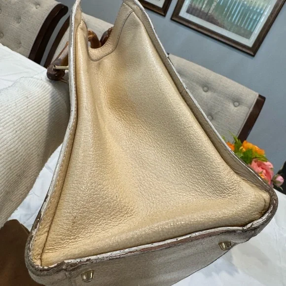 Authentic Gucci Beige Leather Tote Bag with Bamboo Handles - Picture 5 of 14